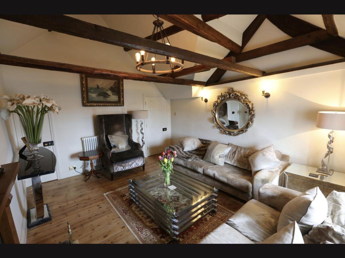 Duke Of Monmouth Penthouse Luxury Apartment, Lyme Regis, 3 Bedroom, Hot Tub, Garden, Dog Friendly Eksteriør billede